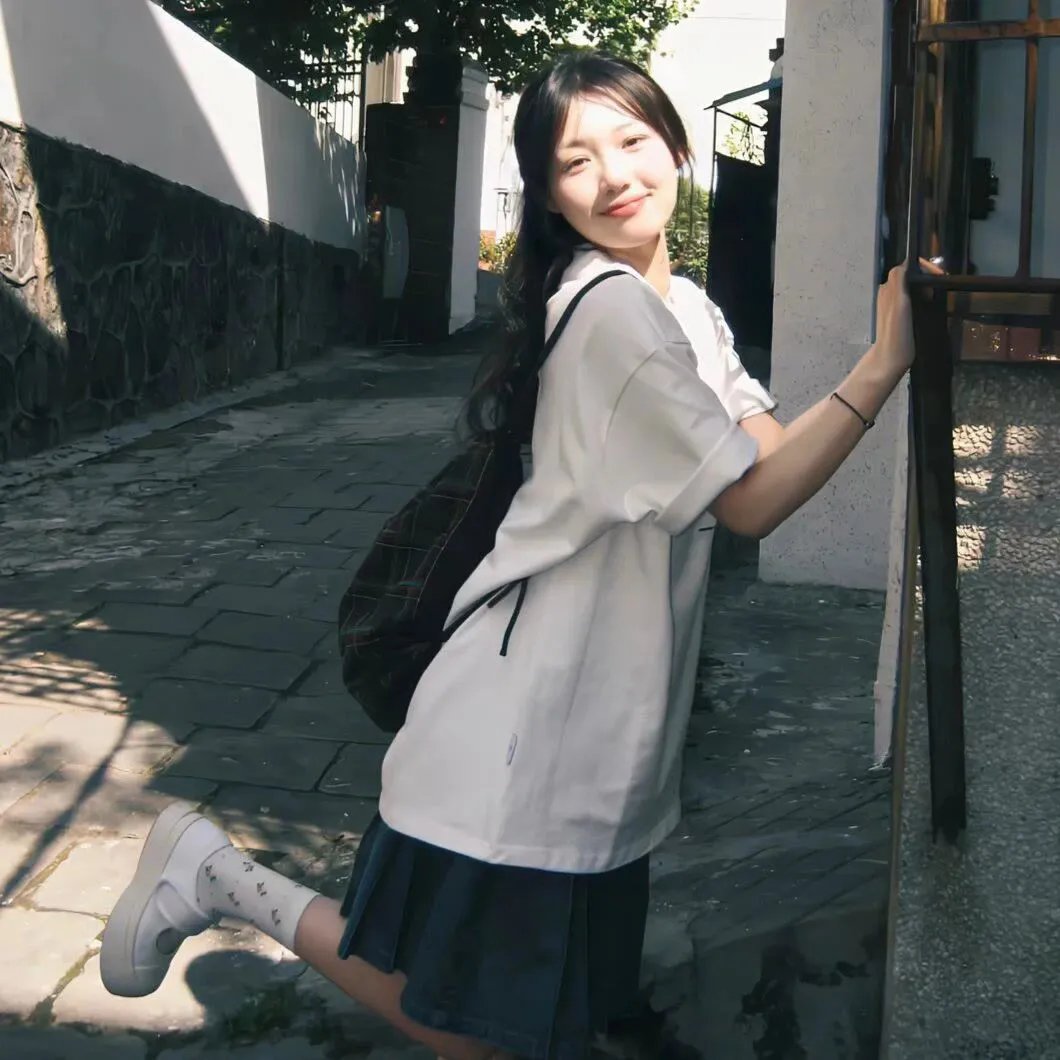 高墙之内的理发室